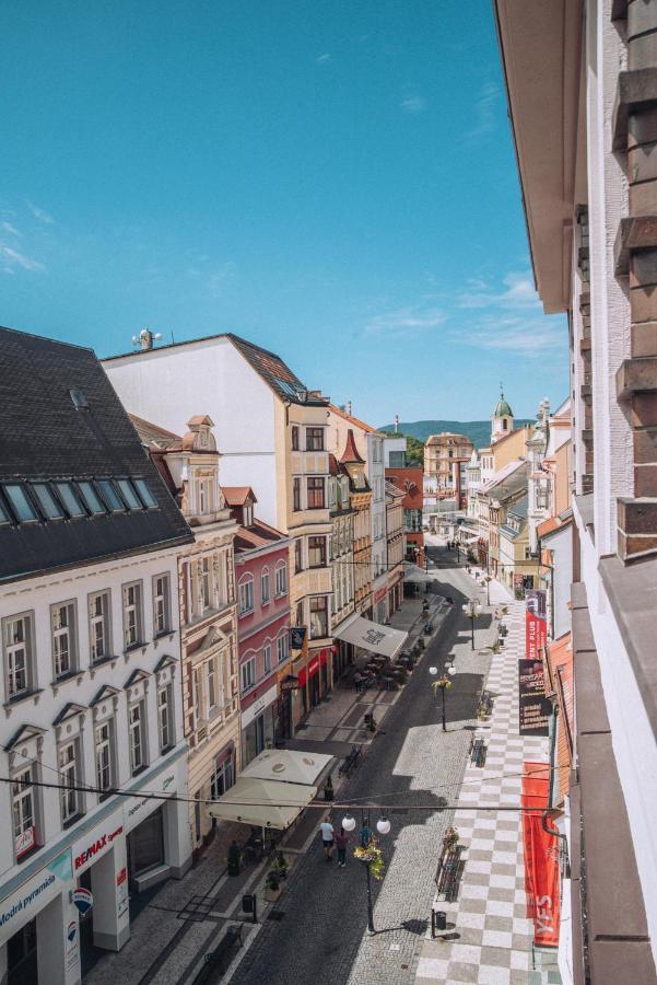 Grand Apartments In The Centre Of Teplice Exterior photo